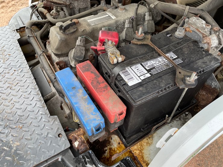 #1164-•-unicarriers-3,450-lbs-lp-forklift-image-23