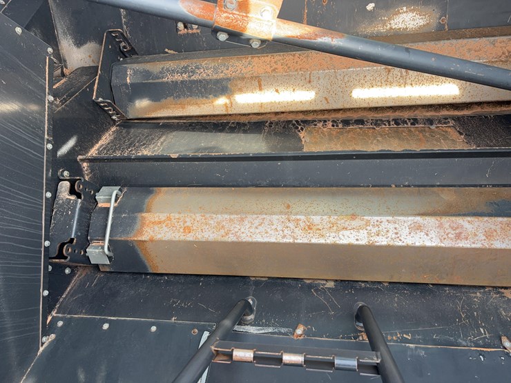 2006-new-holland-cr970-image-12