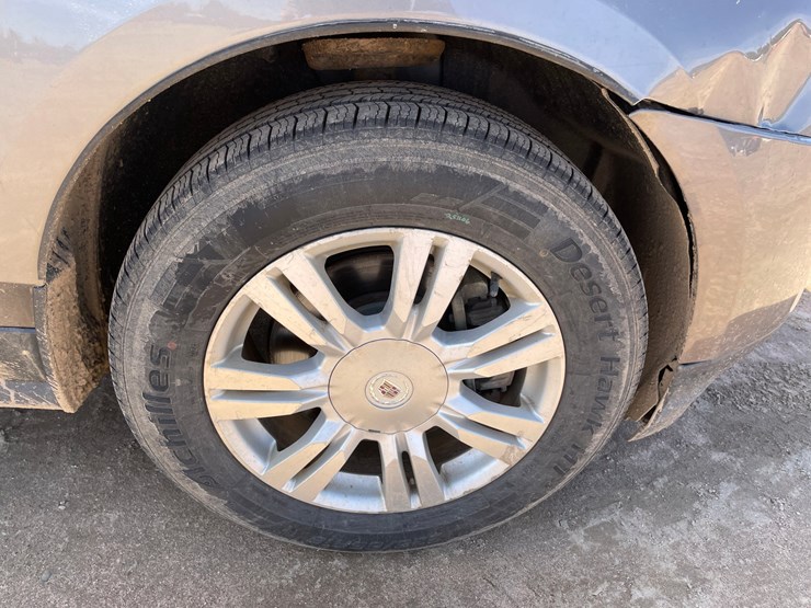 2011-cadillac-srx-image-21