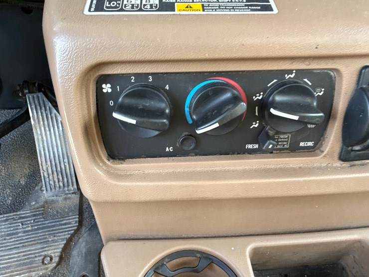 2007-mack-cl733-image-66