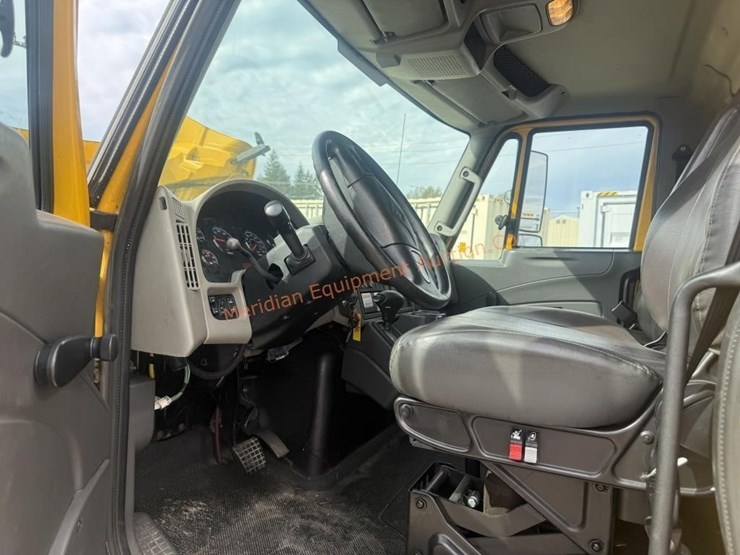 2012-international-4000-image-44