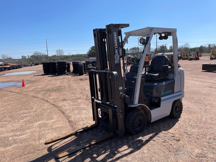 #1135-•-unicarriers-lp-forklift-image-1