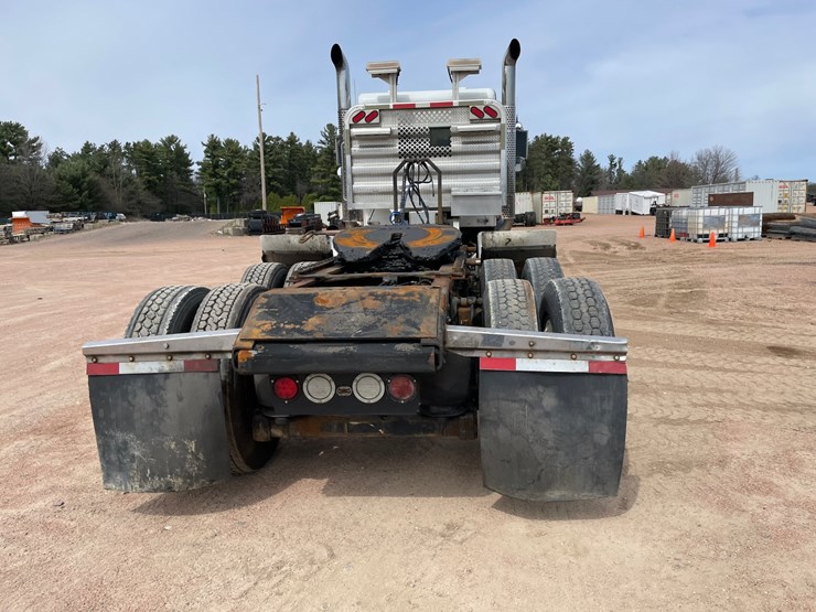 2009-kenworth-w900-image-6