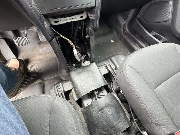 2017-ford-explorer-image-35