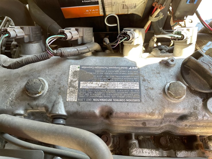 #1136-•-unicarriers-lp-forklift-image-24