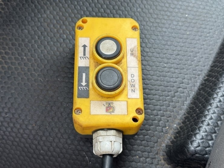 2013-liftmoore-3200ree-image-34