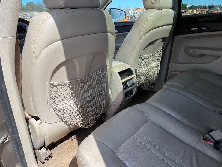 2011-cadillac-srx-image-52