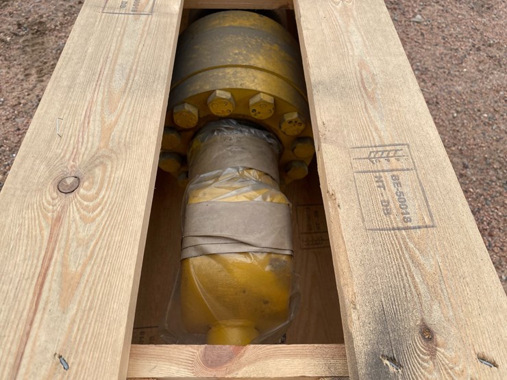 komatsu-pc220-image-6