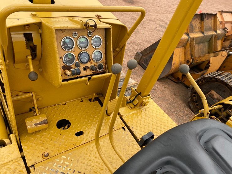 international-td8-image-43