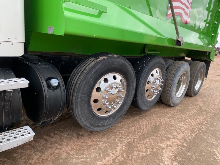 2015-kenworth-t800-image-13