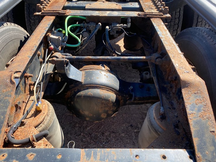 2007-caterpillar-c13-image-28