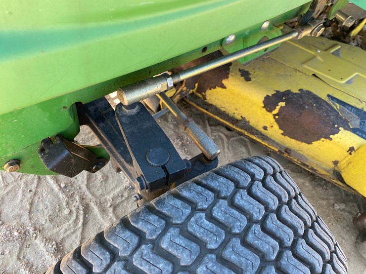 john-deere-325-image-11