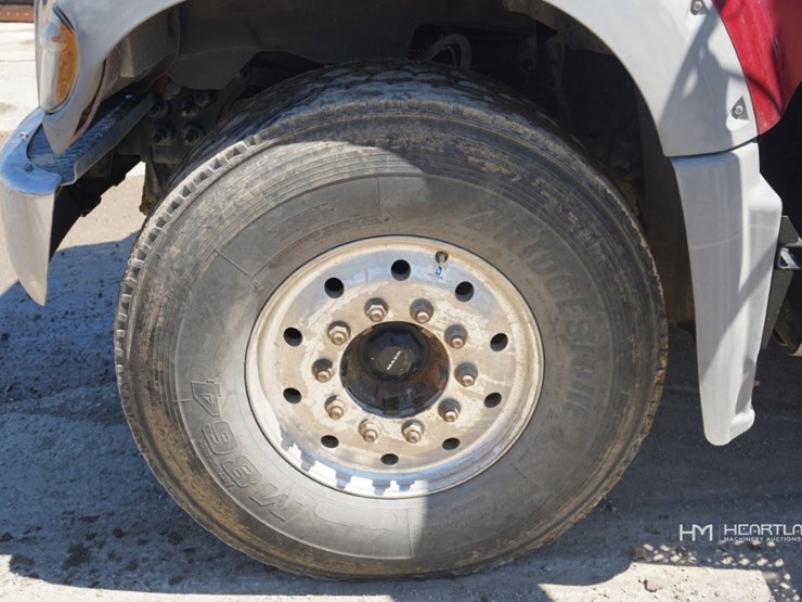 2018-mack-granite-gu713-image-33