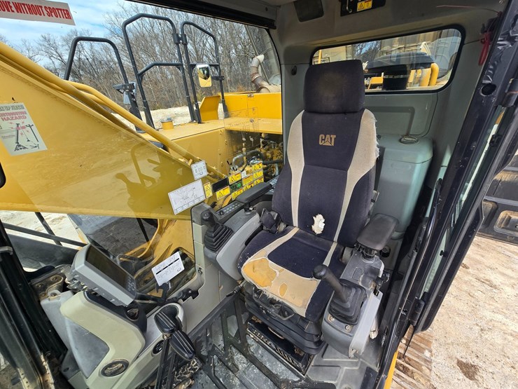 2013-caterpillar-324el-image-71