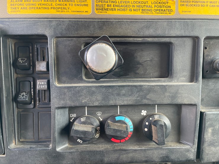 1995-international-2554-image-58