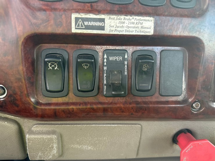 2002-mack-ch613-image-29