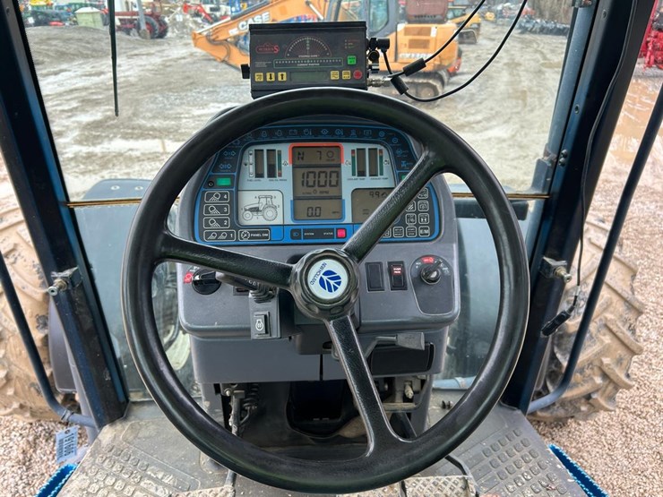 new-holland-8770-image-22