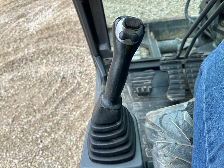 2019-case-cx57c-image-27