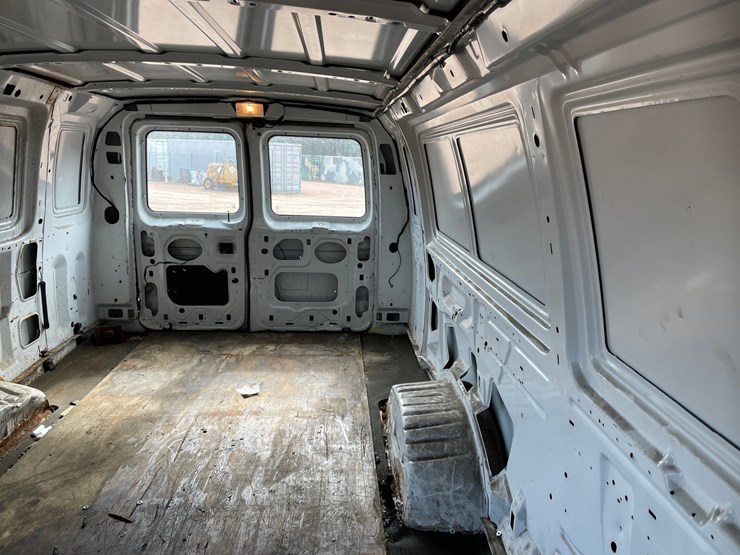 2006-ford-e350-image-18