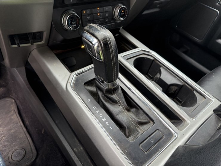 2015-ford-f150-image-45