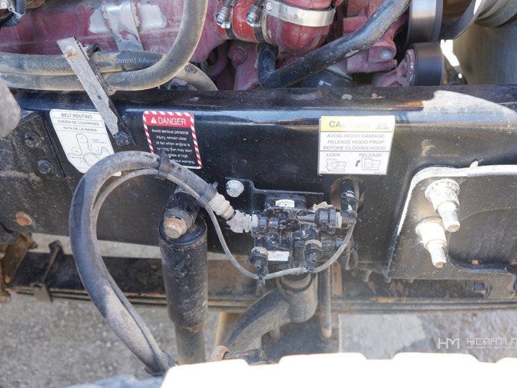 2018-mack-granite-gu713-image-31