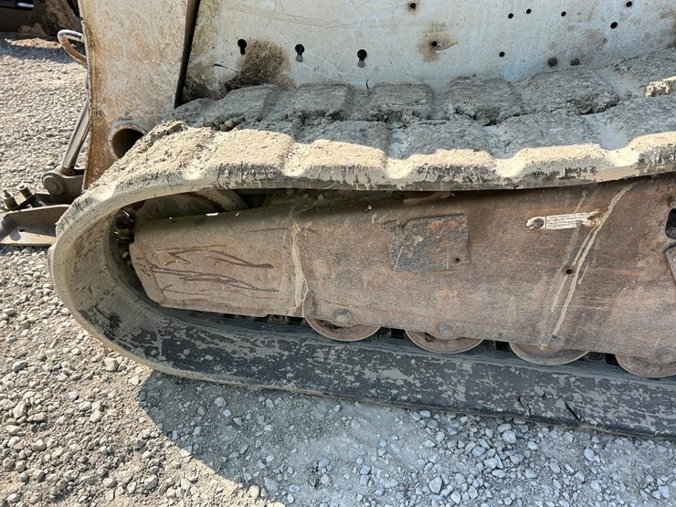 bobcat-t320-image-16