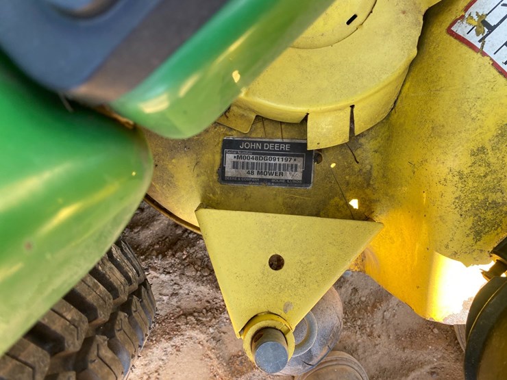 john-deere-325-image-30