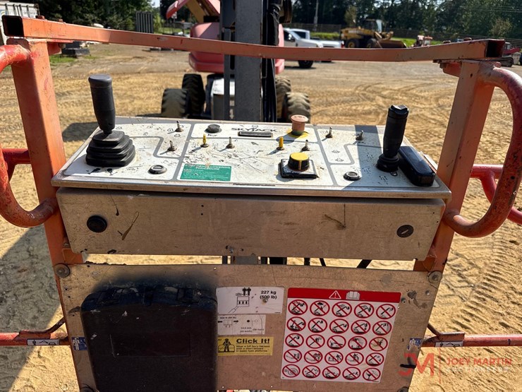 2015-skyjack-sj66t-image-10