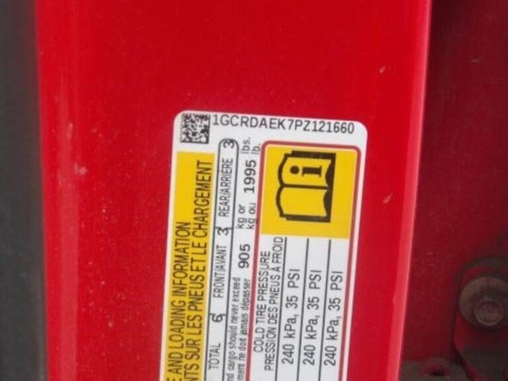 2023-chevrolet-1500-image-9