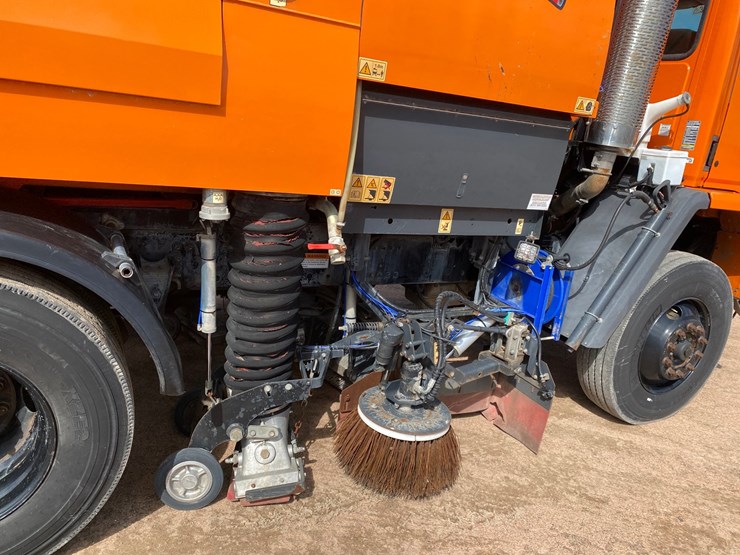 2007-freightliner-fc80-image-38