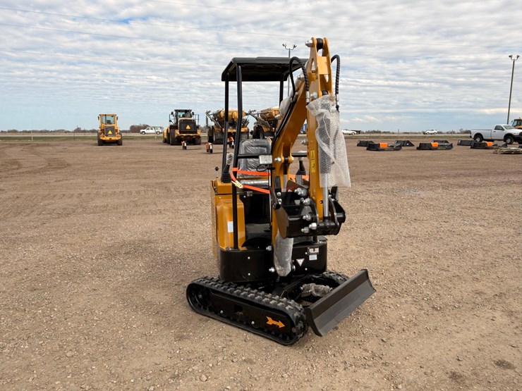unused-2026-ats-rt15r-mini-excavator-image-3