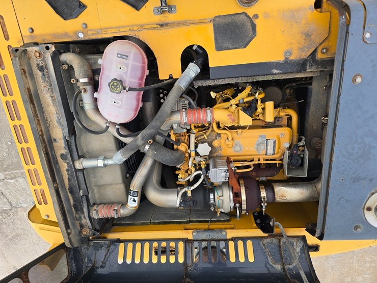 2014-deere-160g-lc-image-63