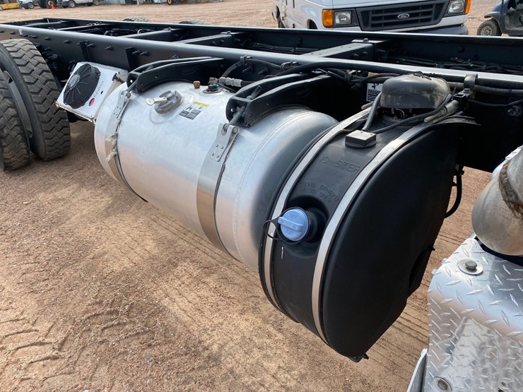 2017-peterbilt-348-image-20