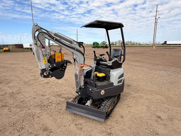 unused-2026-landhero-ats-me18-mini-excavator-image-1