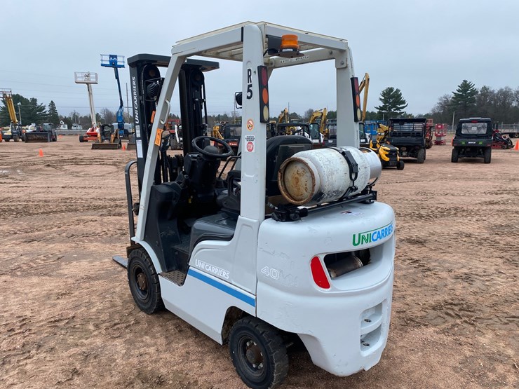 #1167-•-unicarriers-3,250lb-lp-forklift-image-6