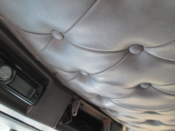 1999-caterpillar-c12-image-36