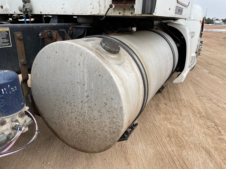 2016-kenworth-t660-image-20