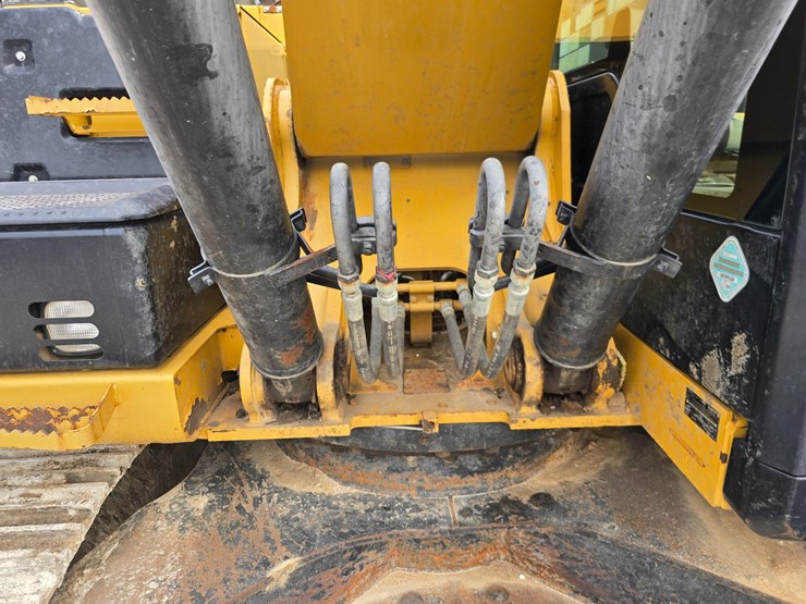 2013-caterpillar-324el-image-59