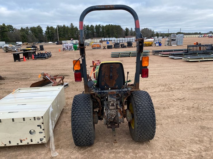 john-deere-4110-image-7