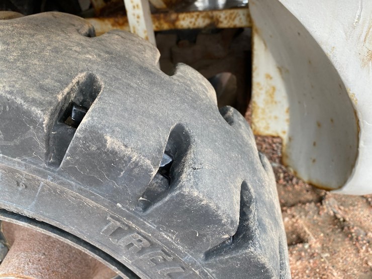 #1161-•-unicarriers-3,450-lbs-lp-forklift-image-21