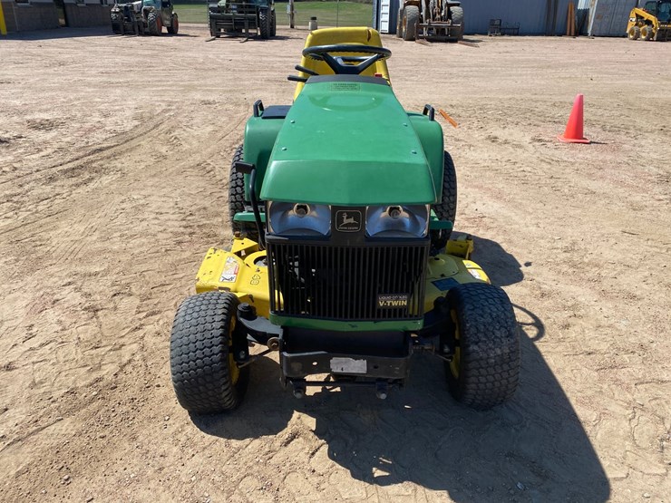 john-deere-425-image-2