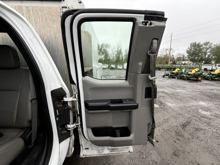 2017-ford-f550-sd-image-26