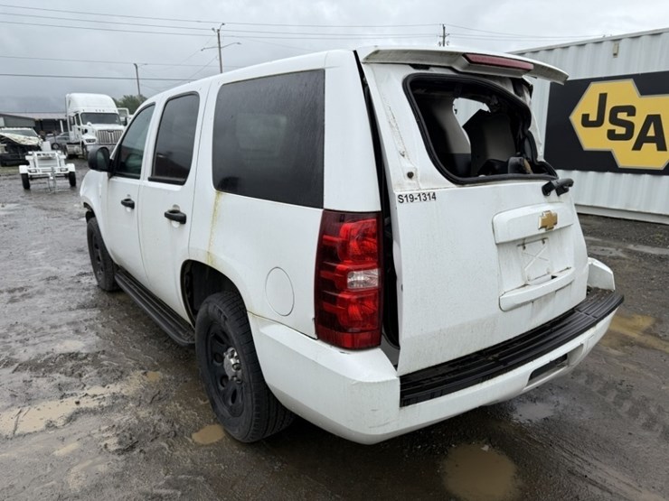 2013-chevrolet-tahoe-image-6