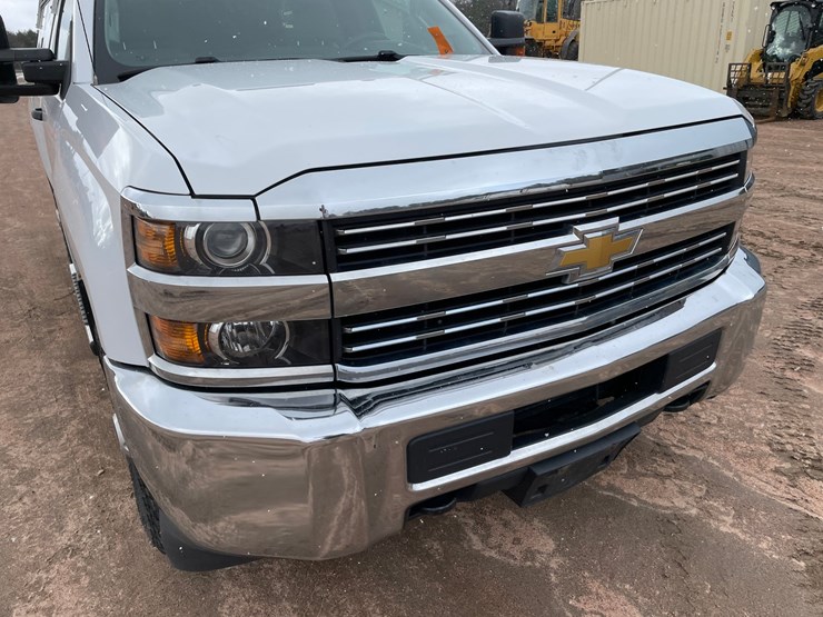 2015-chevrolet-silverado-2500-image-9