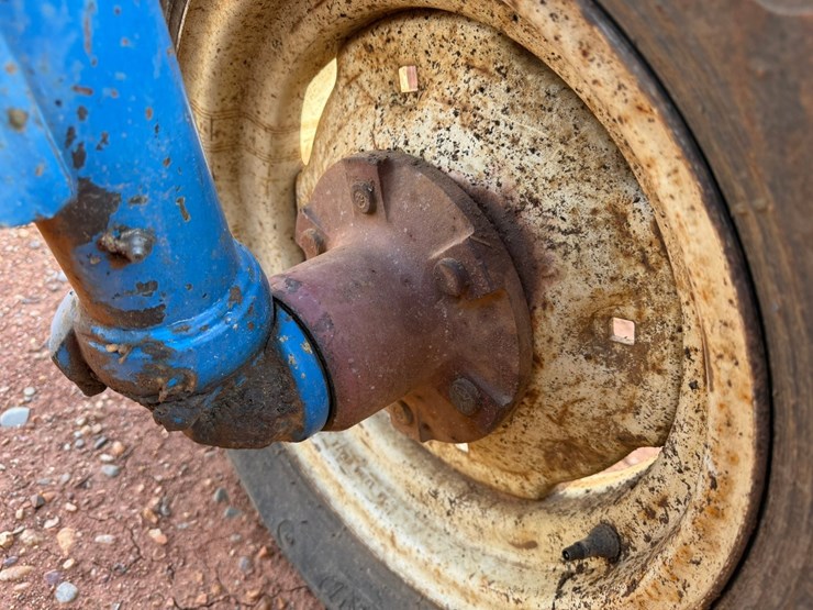 1990-ford-6610-image-12