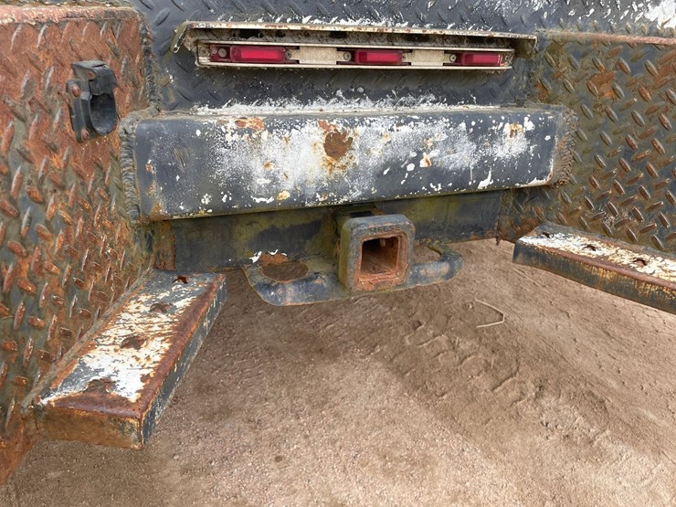 2004-ford-f550-image-16