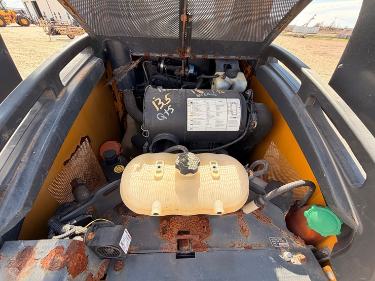 2014-deere-328e-image-9