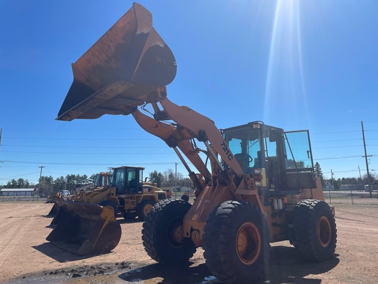 2001-case-721c-image-37