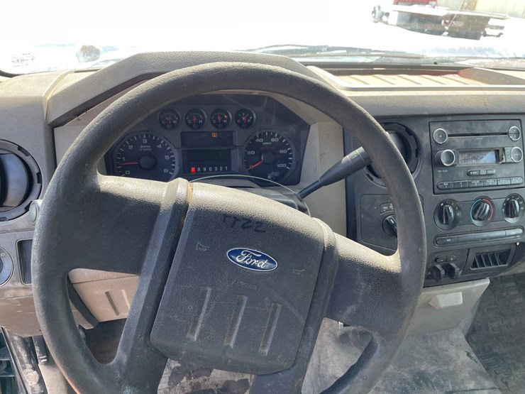 2009-ford-f350-image-32