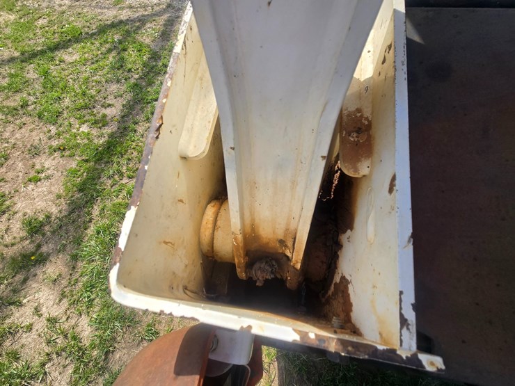 2010-bobcat-t650-image-88